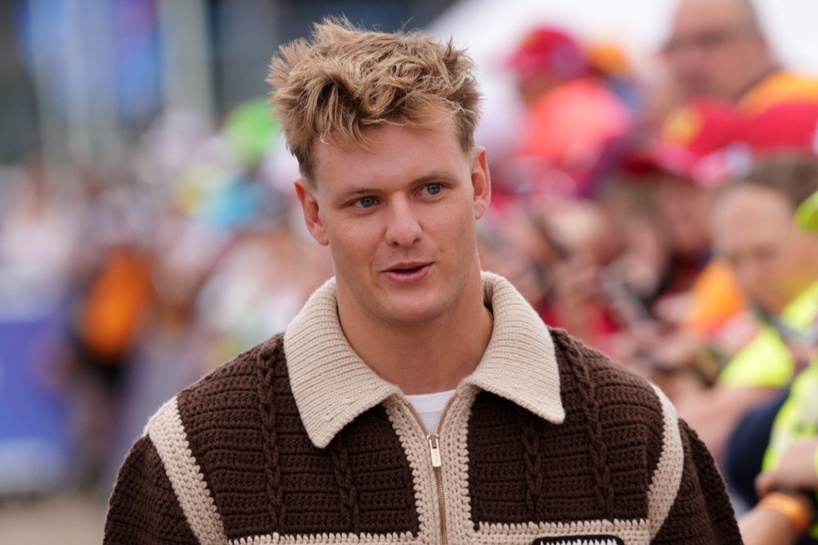  - Egy elrontott kerékcsere árnyékolta be Mick Schumacher nagy oválos bemutatkozását