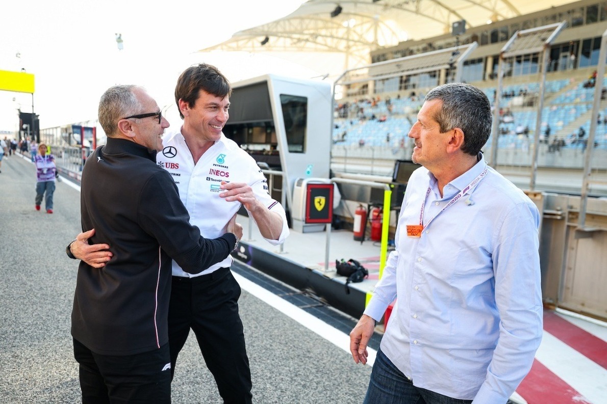  és  - Steiner kőkeményen kiosztotta Wolffot Antonelli első győzelme után