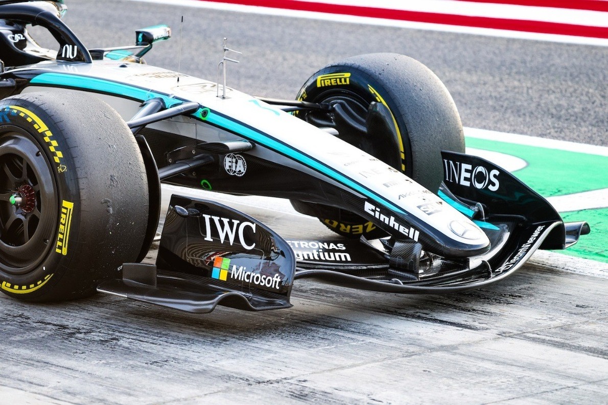  és  - FIA a Mercedes vitatott első szárnyáról: Nincs itt semmi látnivaló