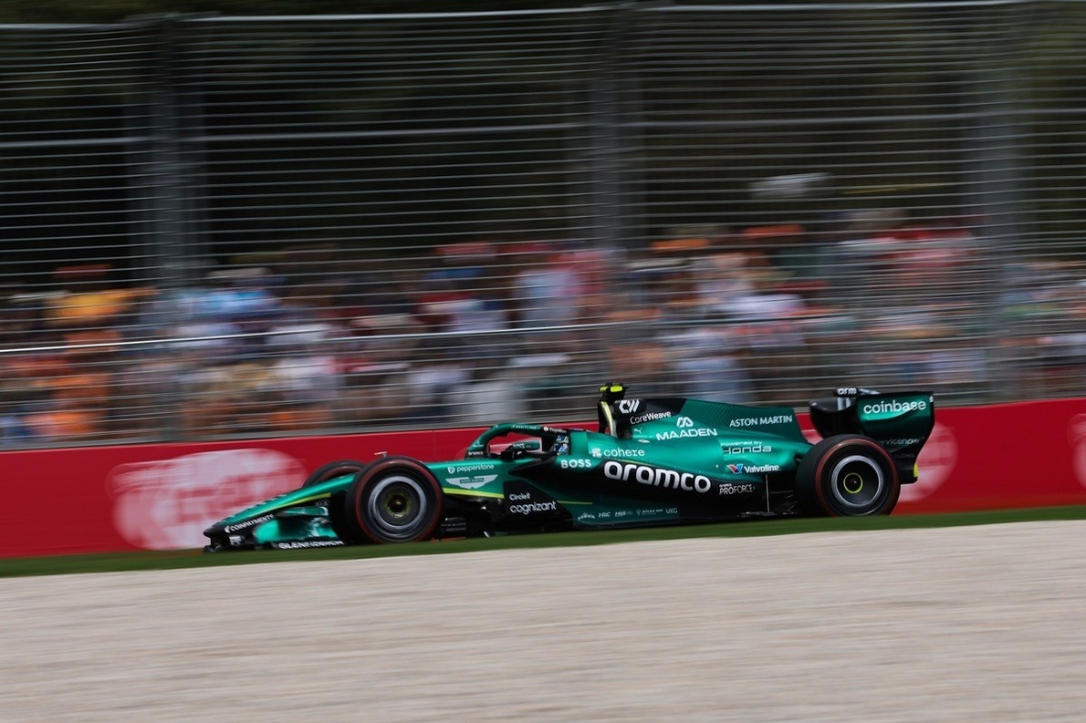 - „Nem láttuk előre ezt a kezdést”, mondja az Aston Martin szimulátoros pilótája