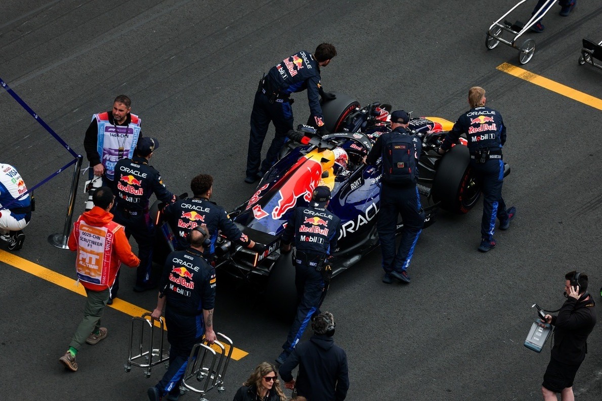  - „Brutális volt nézni” – mondja a Red Bull korábbi szerelője Verstappen helyzete kapcsán