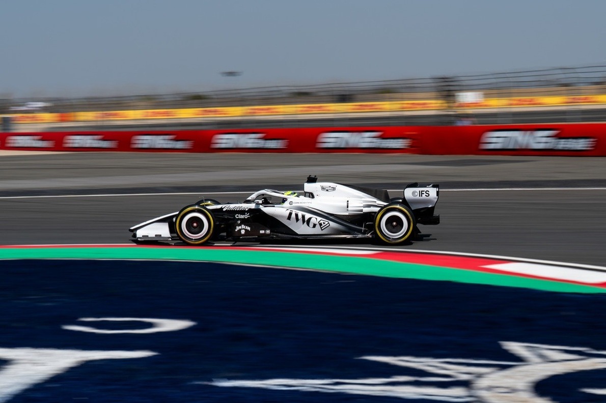  és  - Perezt megint utolérték a Cadillac „túl régóta” meglévő problémái