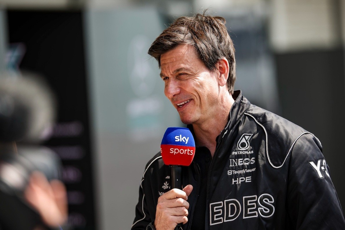  és  - Wolff elárulta a titkot, egy egyszerű rádióüzenet hozta meg Antonelli szuzukai pole-ját