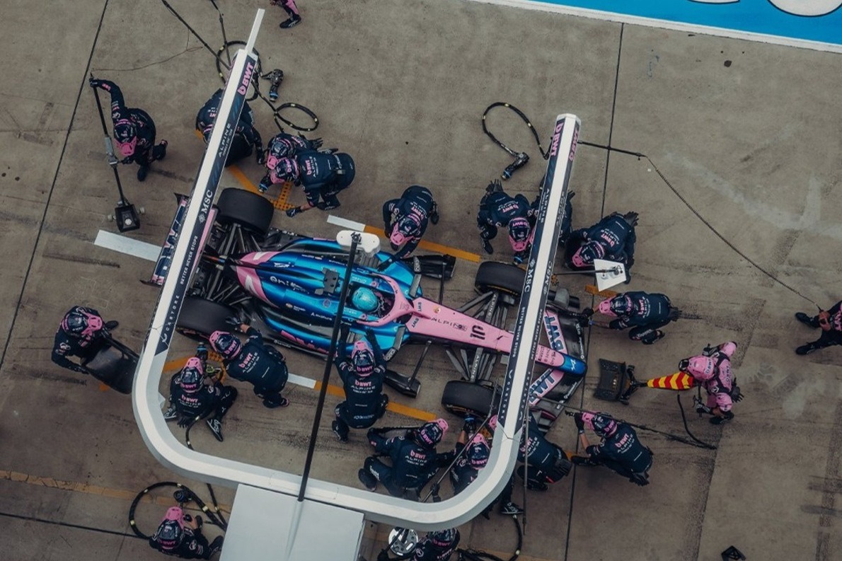  és  - Szárnyal az Alpine az új szezonban, már a sztárcsapatokat vették célba