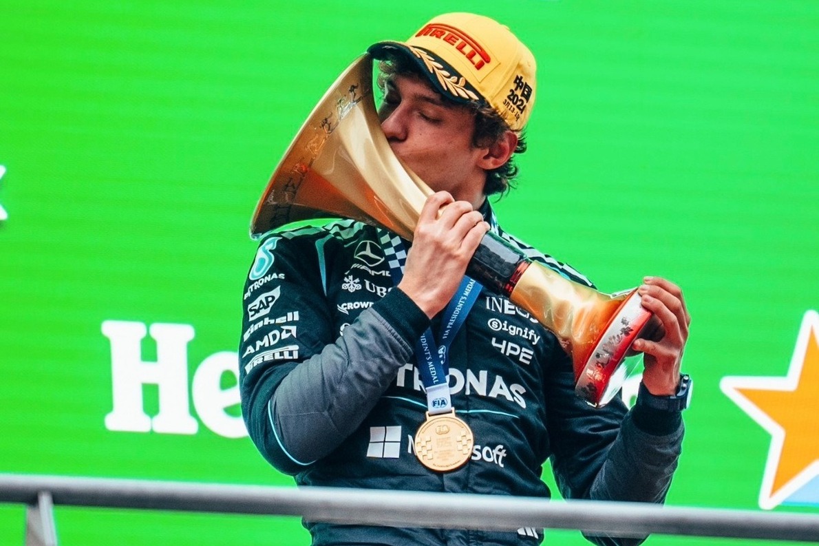  és  - Politikai lavinát indított el Olaszországban Antonelli sanghaji sikere