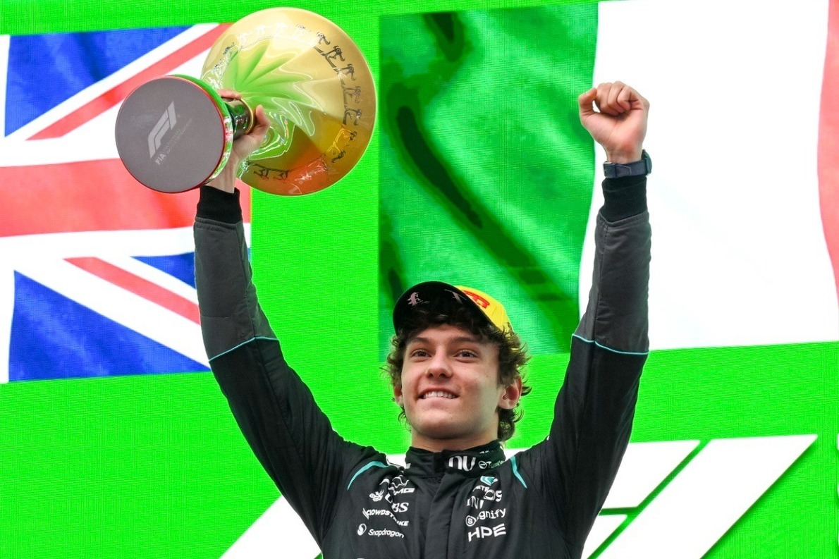 - Jannik Sinner az Indian Wells-i döntőn ünnepelte Antonellit: „Köszönöm, Kimi, hatalmas vagy!”