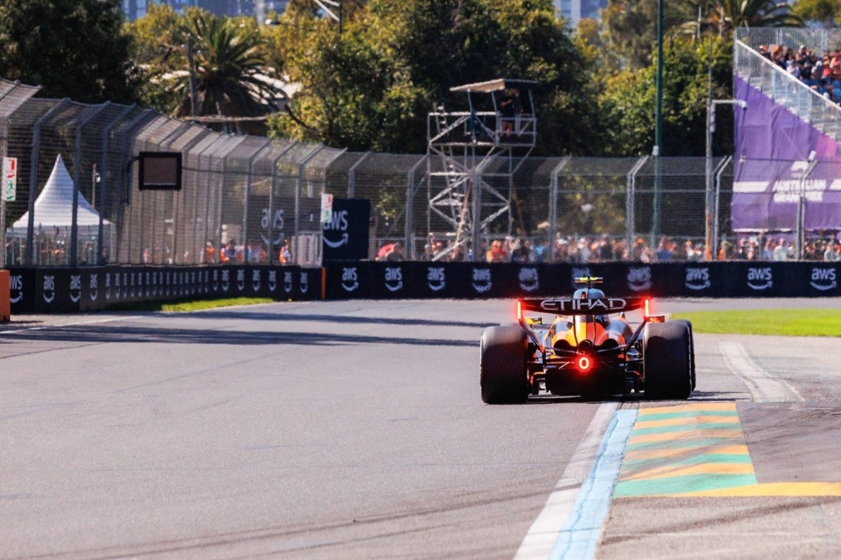  és  - Van a mezőnyben egy csapat, amely őszintén tudott örülni a Mercedes dominanciájának