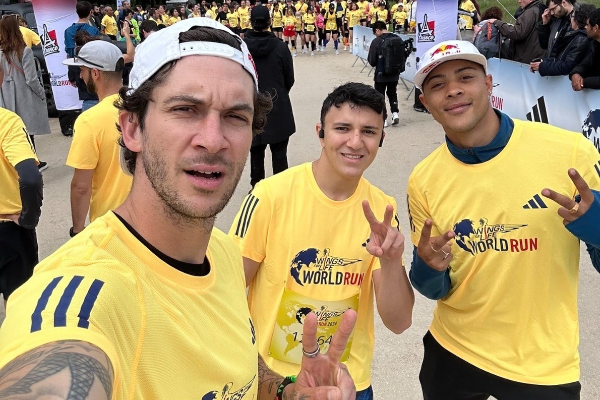 Virtuális tömegfutással segít a Red Bull: százezreket várnak a Forma-1-es gyárak köré