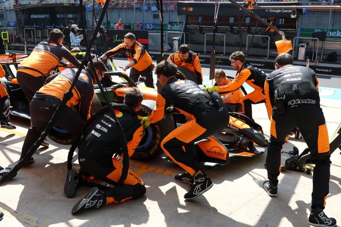  és  - Rájött a McLaren, miért hagyja faképnél őket a Mercedes az egyenesekben