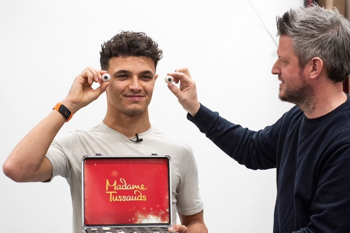 - Szokatlan megtiszteltetés érte Norrist