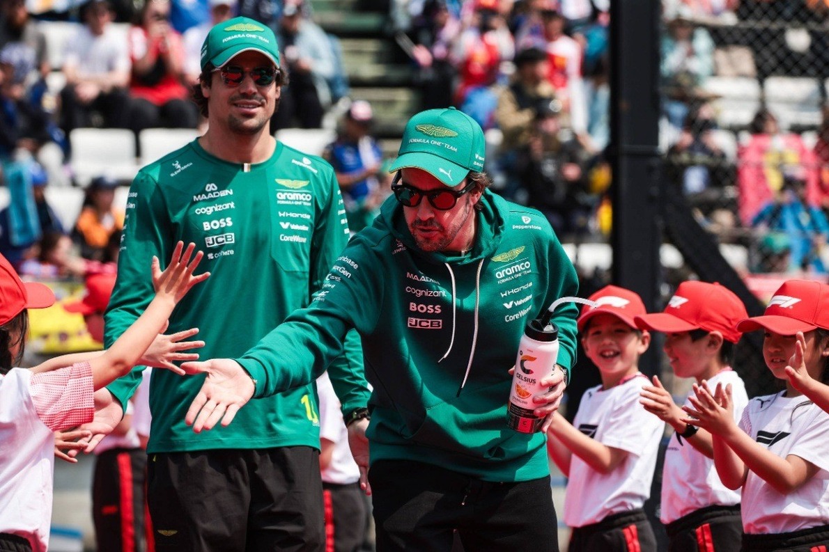  és  - Összeszorított fogakkal mentette meg a Hondát a hatalmas hazai leégéstől Alonso