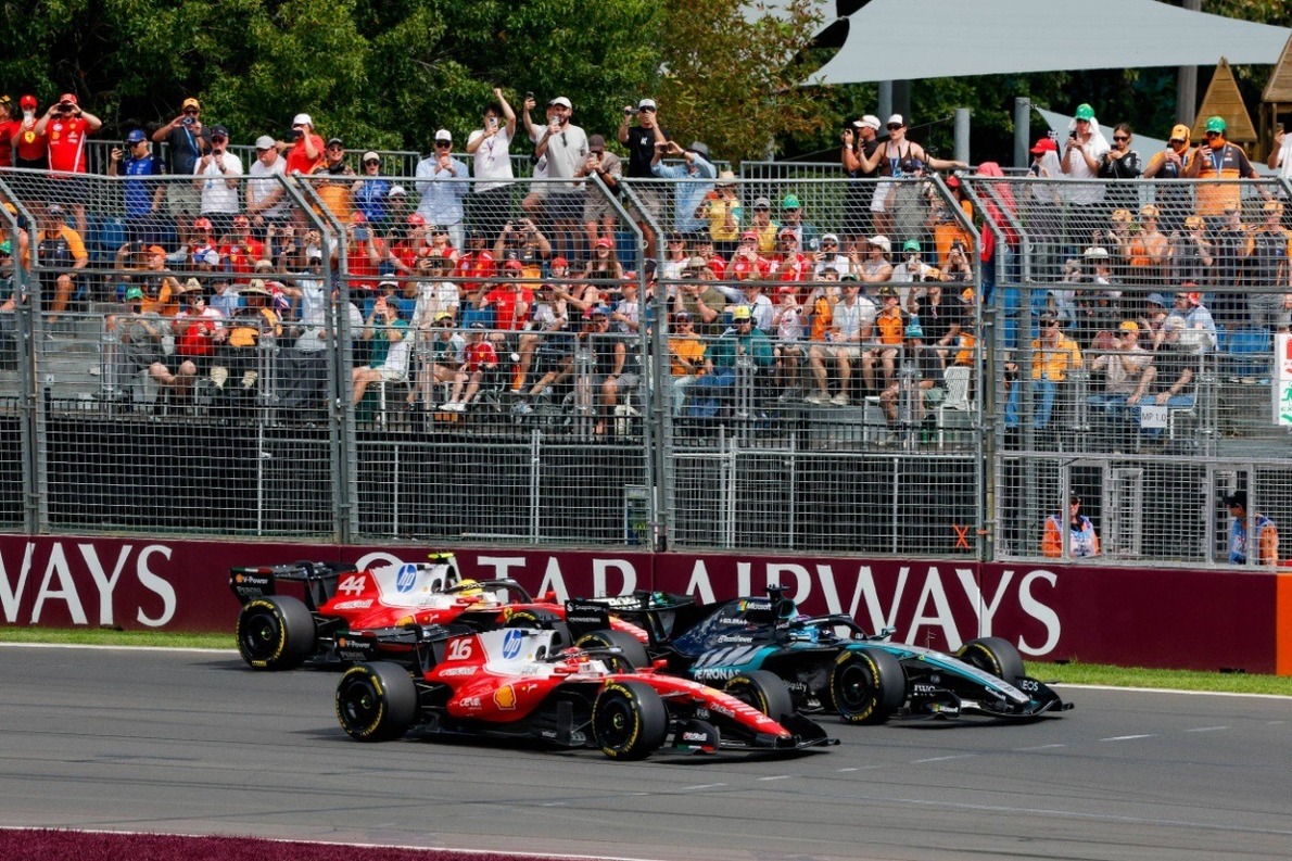  és  - Szabálymódosítást akart az FIA, de a csapatok megvétózták a mentőövet