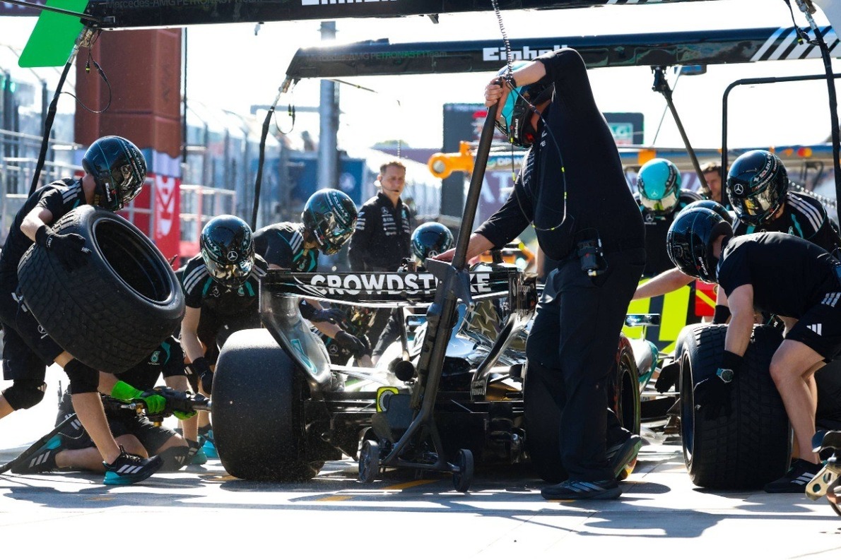  és  - Mindenki a Mercedes fölényéről beszél, de hogy látják a helyzetet a németek?