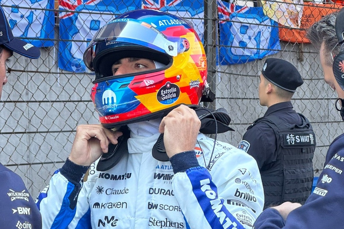  és  - Sainz a sanghaji sprintről: A biztonsági autó fosztott meg minket a csattanótól