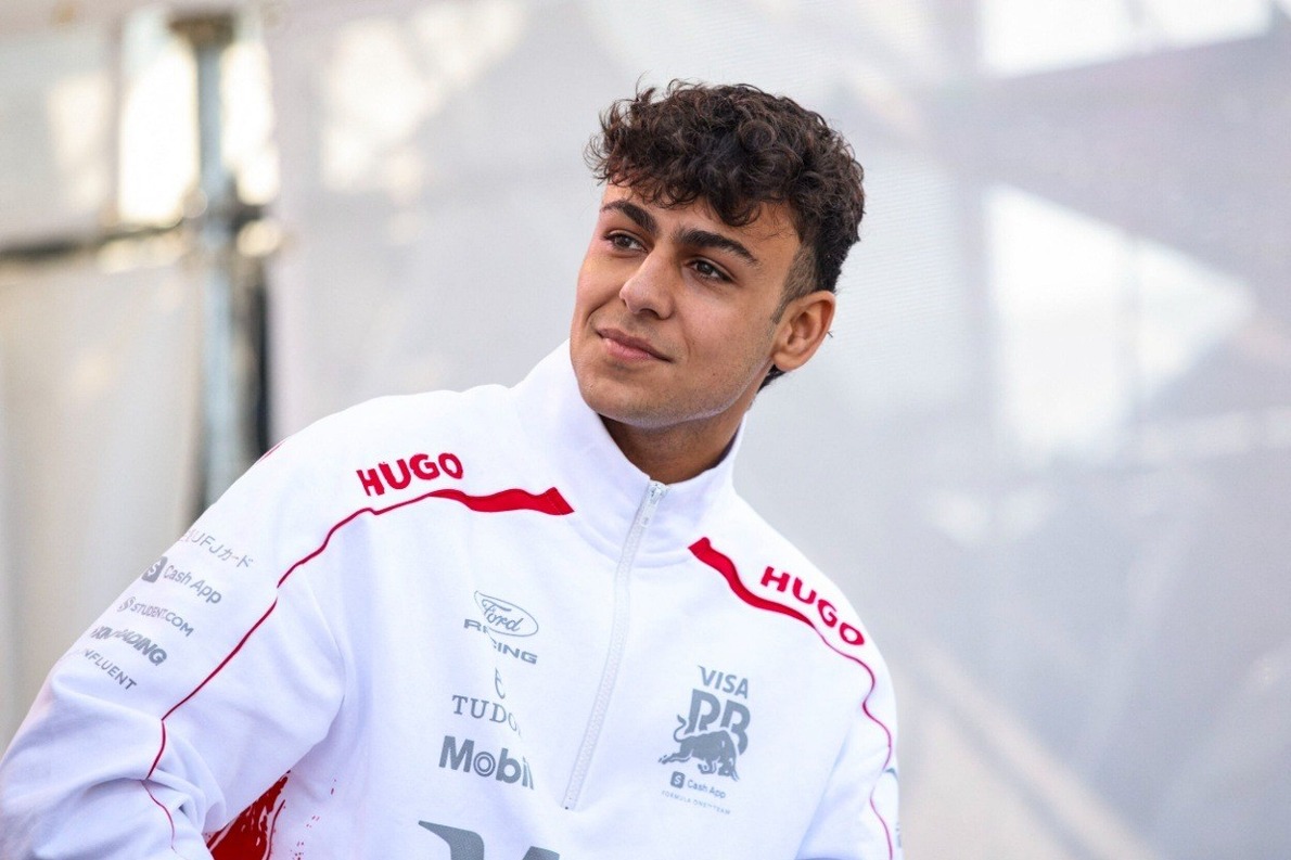  és  - A Racing Bulls fiatalja nemcsak Hamiltonra, Marquezre is felnéz