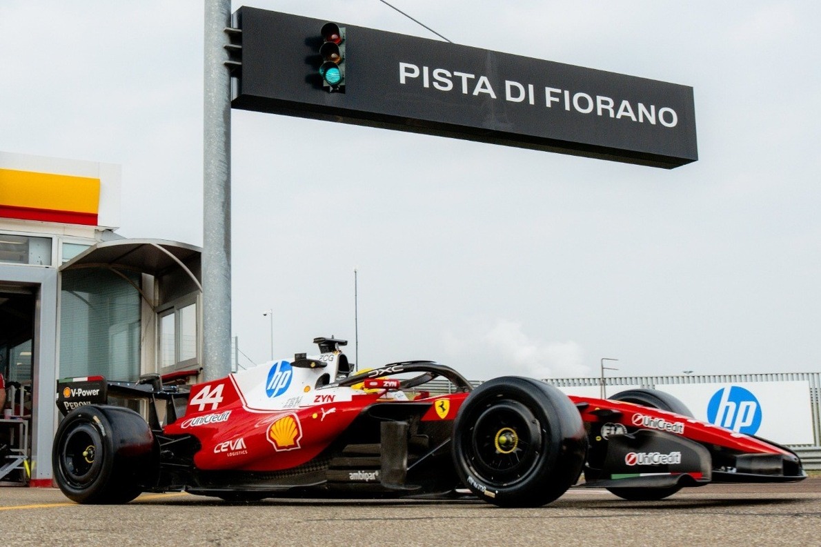 Versenyfutás az idővel a színfalak mögött: így reagált a Ferrari a kényszerszünetre