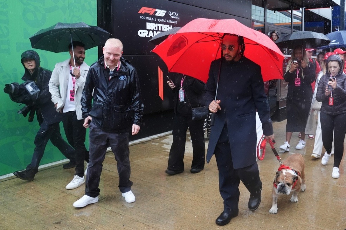  - Hamilton Roscoe miatt aggódik, azt kéri rajongóitól, hogy imádkozzanak