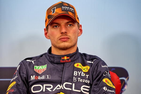  - Verstappen kiakadt a kiesése után: „Ez egy vicc, egy bohócműsor!”