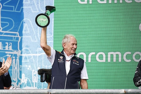 Szívesen látná utódaként Sebastian Vettelt Helmut Marko