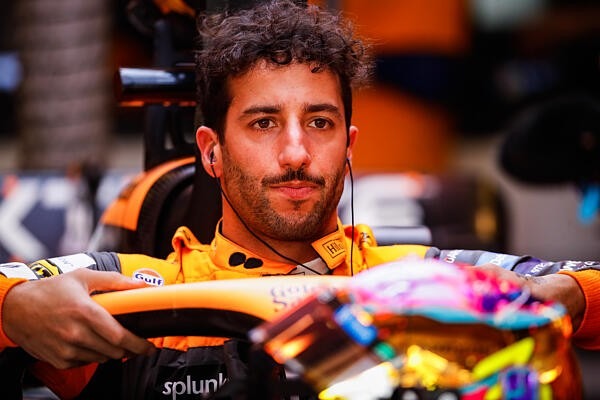  - Ezért választotta a Red Bullt a Mercedes helyett Ricciardo