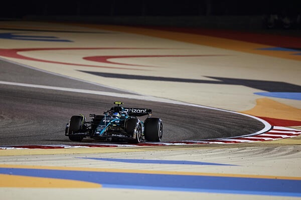 Új, még gyorsabb orvosi autót szállít a Forma-1-nek az Aston Martin