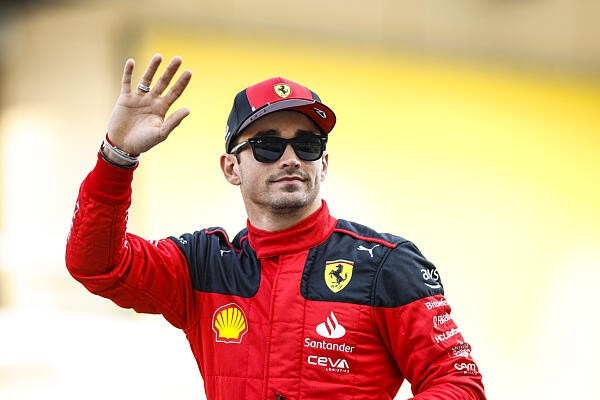 - Kellemetlen kezdés: már a második futamon büntetést kap Charles Leclerc!