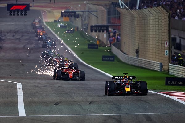  - A Sky szakértője szerint a Red Bullhoz vagy a Ferrarihoz akar igazolni a fiatal F1-es tehetség