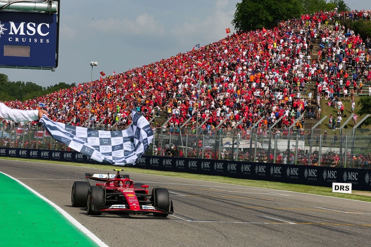 Új stratégiával készül a Forma-1-ben maradni a pengeélen táncoló versenypálya