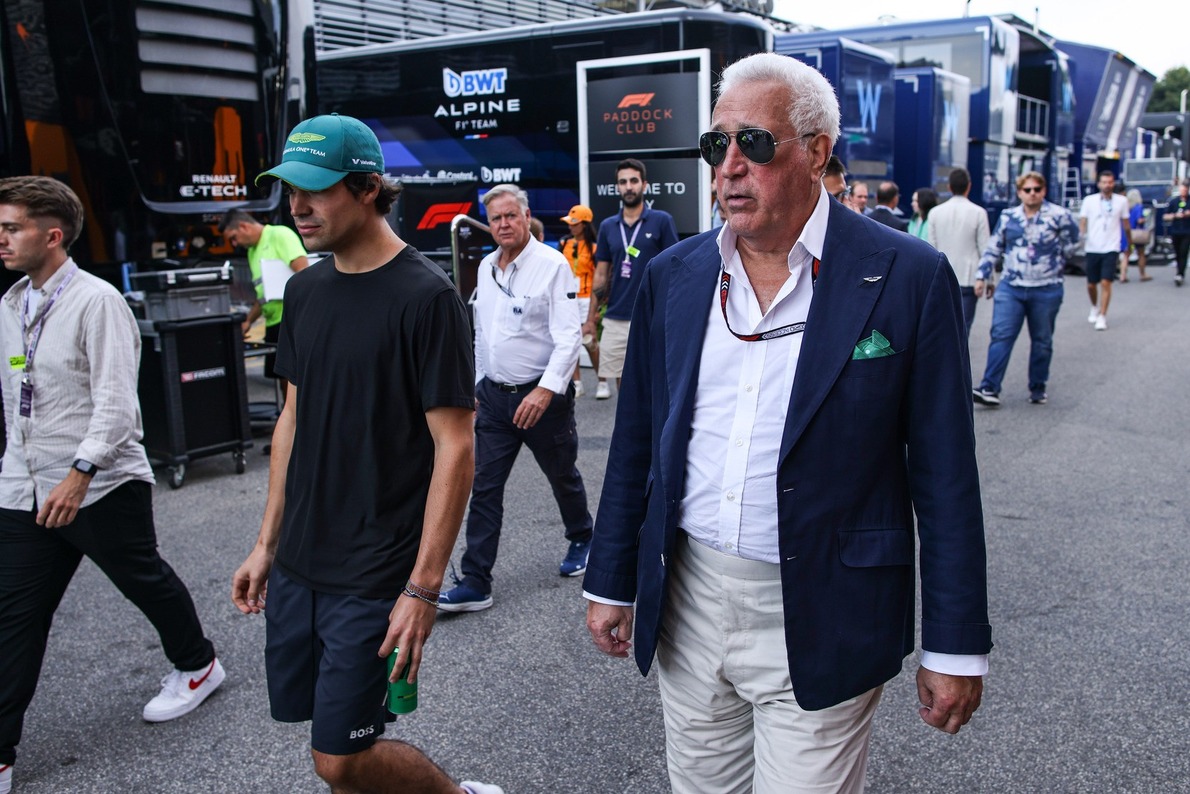  és  - Forma-1-es csapatrészvények eladásával mentik az Aston Martin pénzügyeit