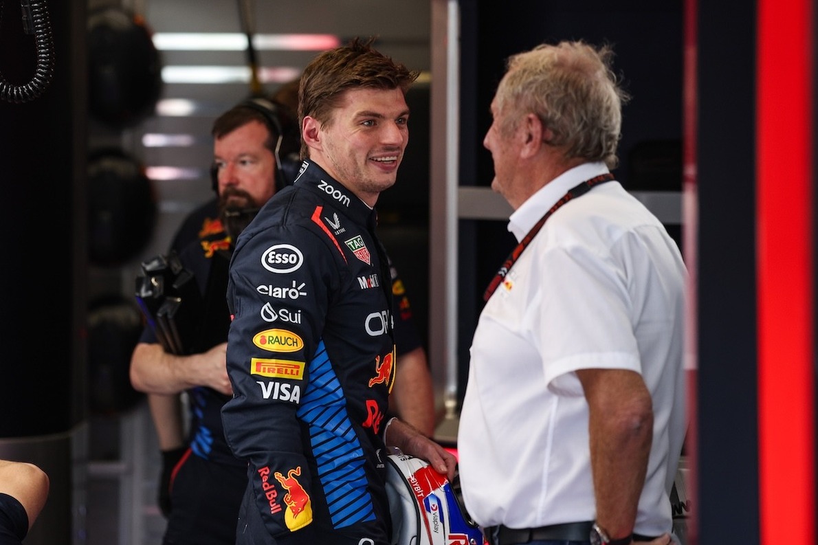 és - HIVATALOS - Max Verstappen 2026-ban is a Red Bull versenyzője marad