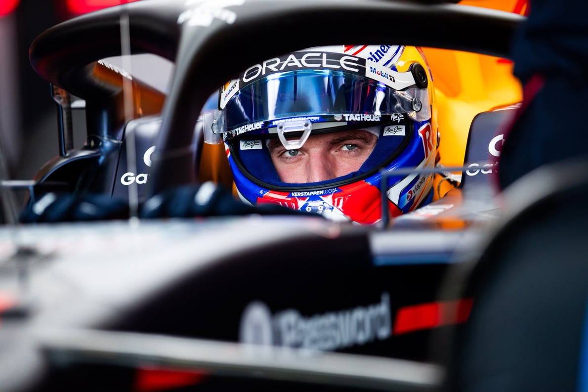  és  - Ecclestone: „Ragyogó” pilóta helyére igazolhat Max Verstappen!