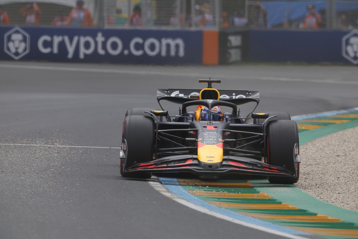  - Verstappen kritikus Red Bull-problémát említ a jelentős időmérős lemaradás után