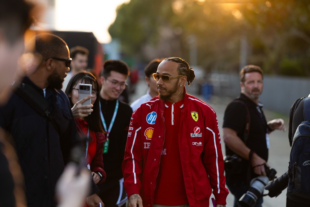  - Hamilton további nehézségekkel nézhet szembe a Kínai Nagydíjon a Ferrari-autóról szóló pletykák alapján