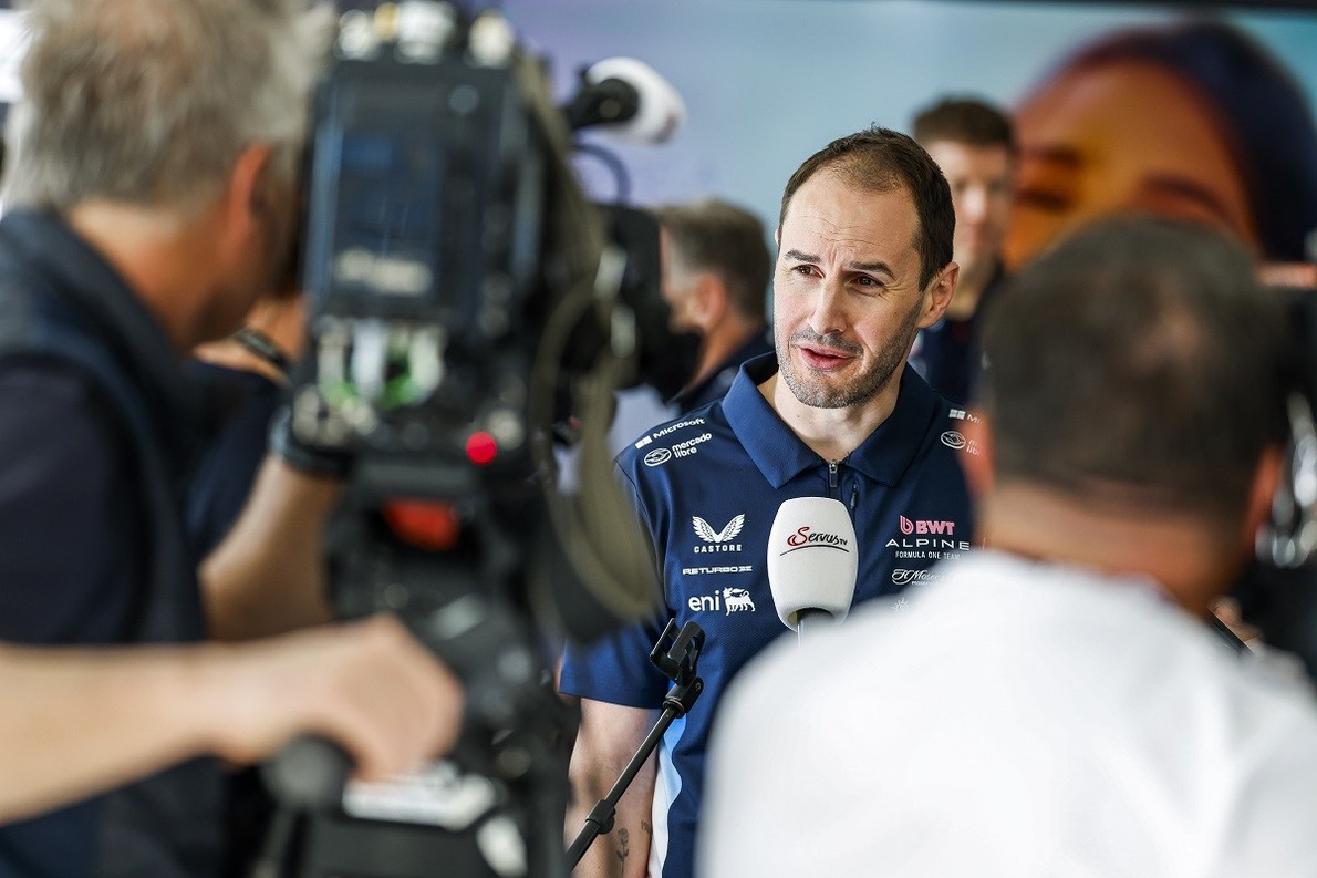 Készpénzbotrány árnyékában mondott le az F1-es csapatfőnök