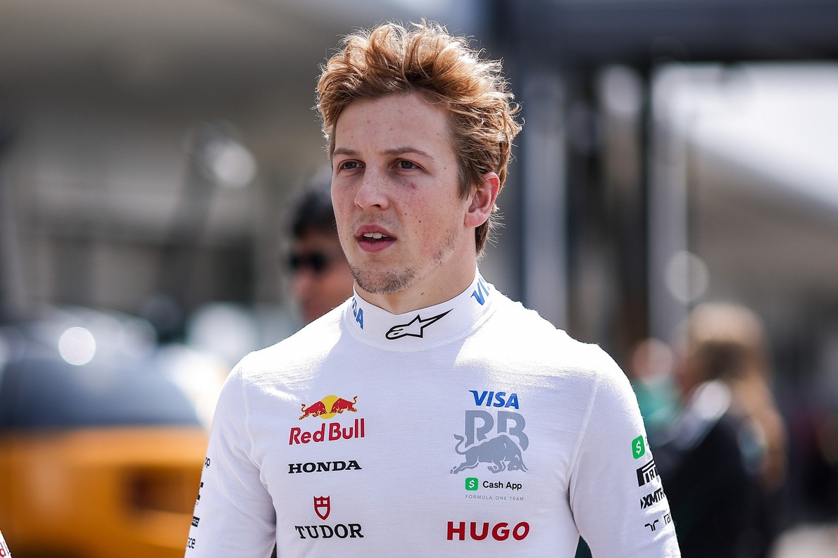  és  - Az F1-es rivális figyelmeztet: „Lawson veszélyesebb lesz a Racing Bullsnál!”