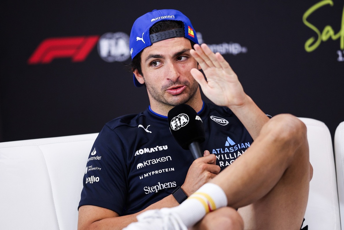  - 5 másodperc, 4 millió: Sainz felháborodott az FIA döntésén