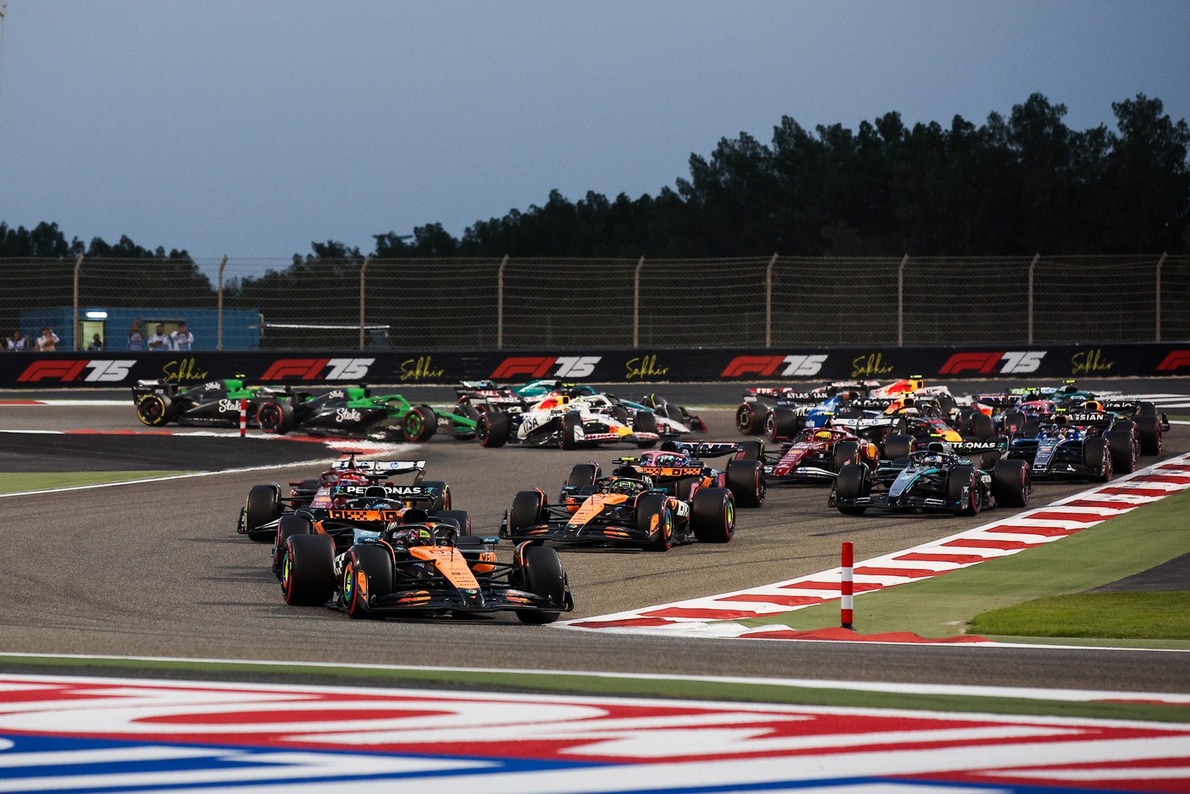  - Bahreini Nagydíj - Piastri rajt-cél győzelmet aratott Szahírban