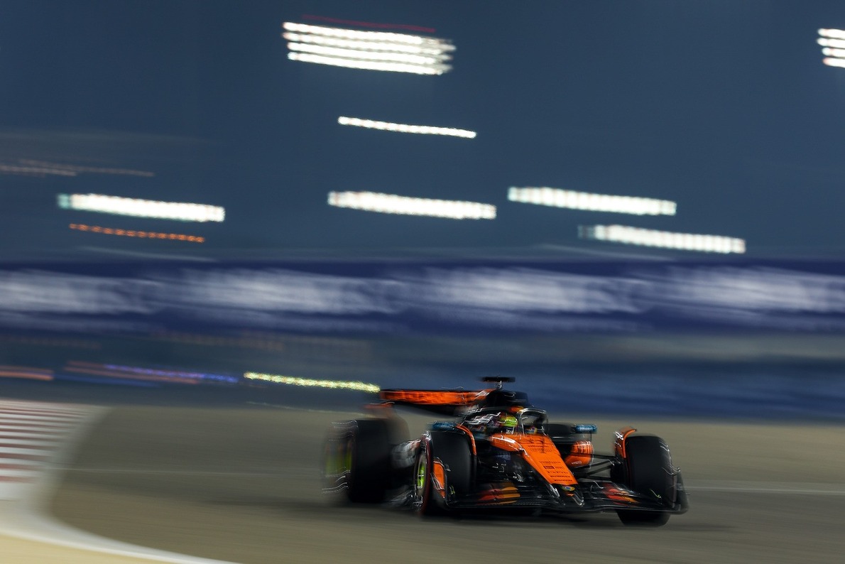 Bahreini Nagydíj - Piastri vezetésével McLaren-fölény a második szabadedzésen