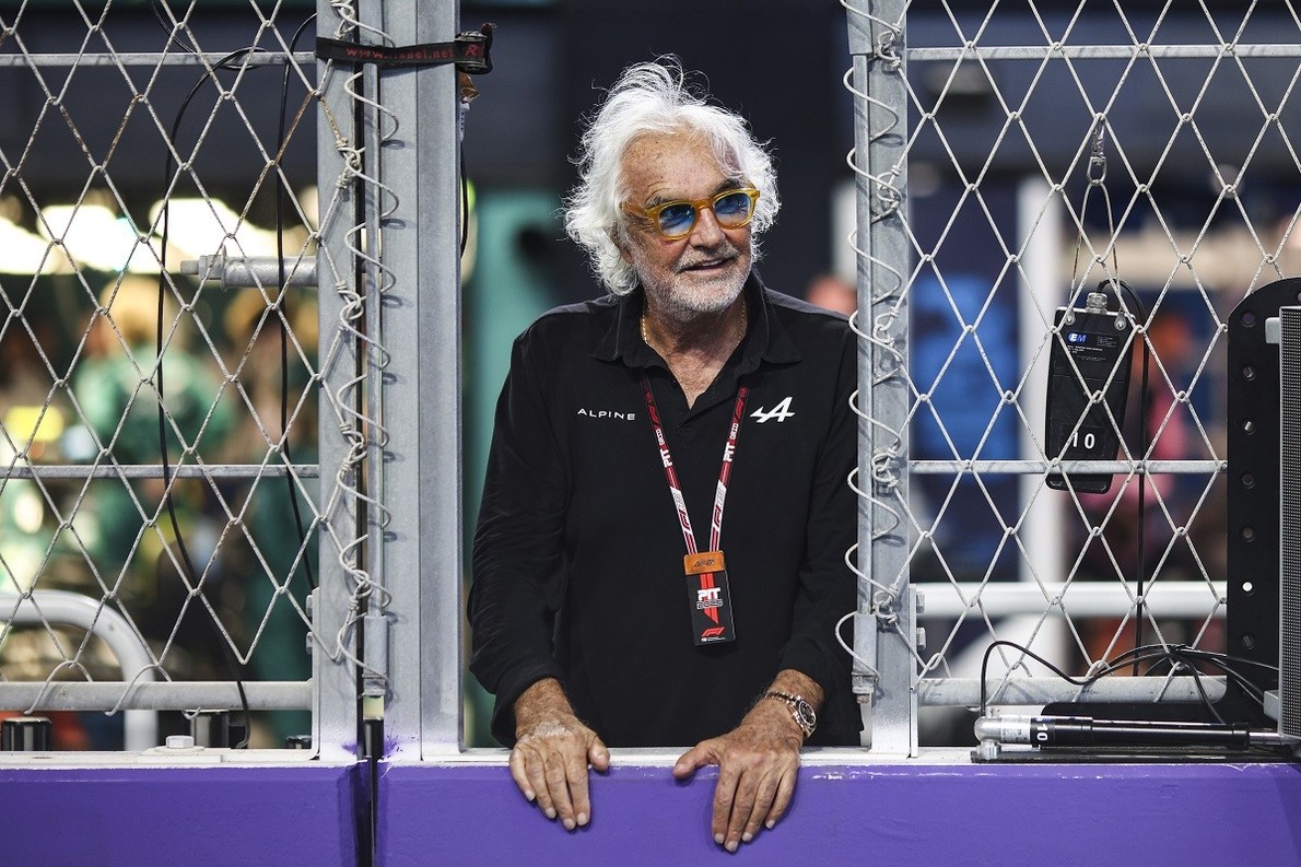 Mindent egy lapra tesz fel az Alpine Colapintóval