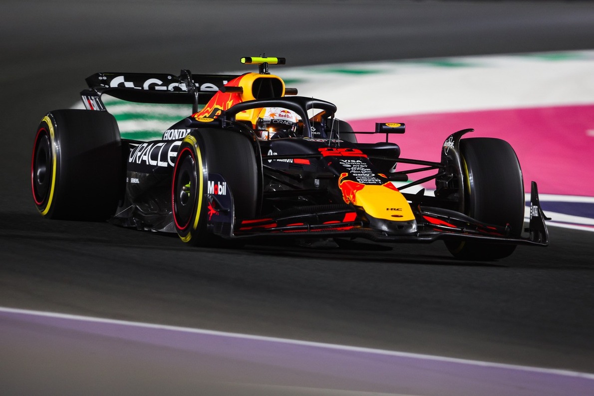  - Videó: A piros zászlót okozó nagy Red Bull-baleset Szaúd-Arábiából!