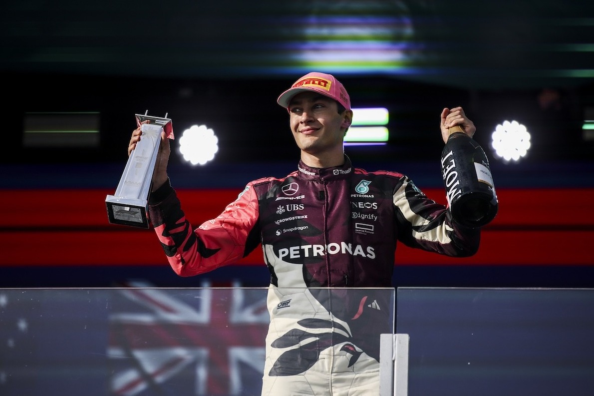  és  - Bréking: Elbukhatja Russell a dobogót - hivatalos óvást nyújtott be a Red Bull