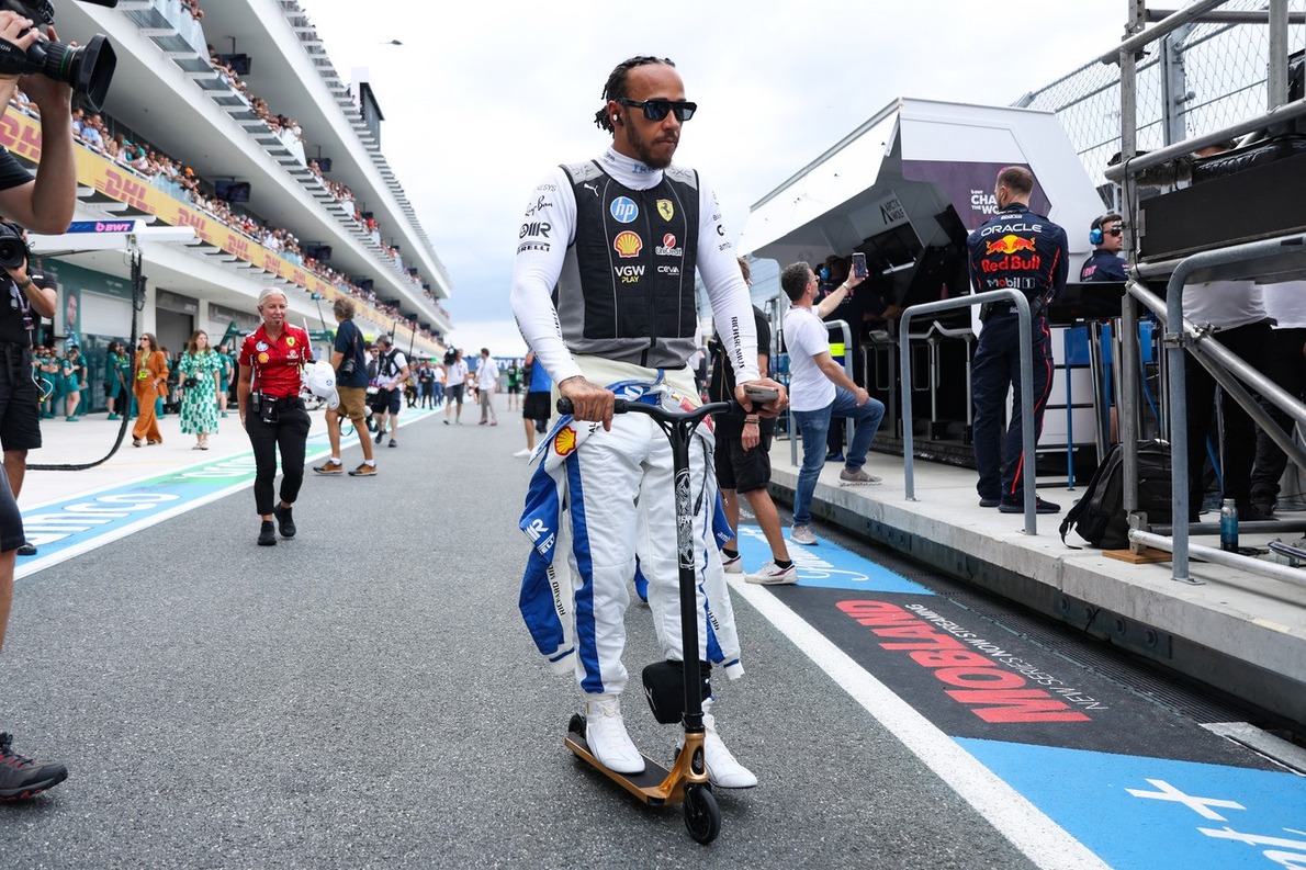  és  - Hamilton túllőtt a célon Miamiban, veszélyben a Ferrarival való kapcsolata – állítja a korábbi F1-es