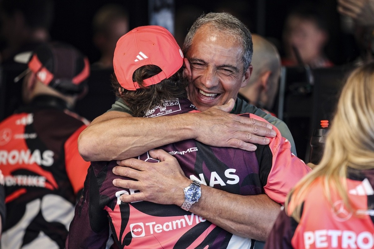  - Meghatódva nyilatkozott fia teljesítményéről Marco Antonelli