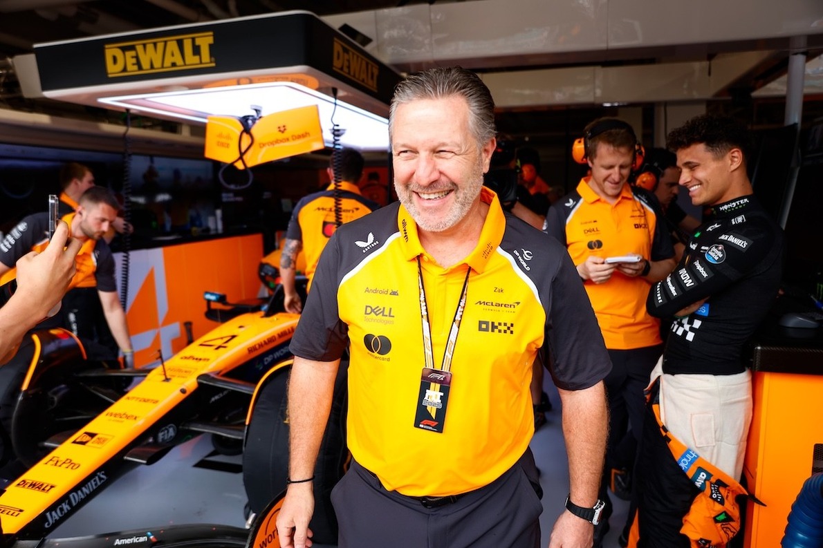 A Red Bull újabb gyanús megoldást talált a McLarennél, Brown élő adásban trollkodta a konkurenciát