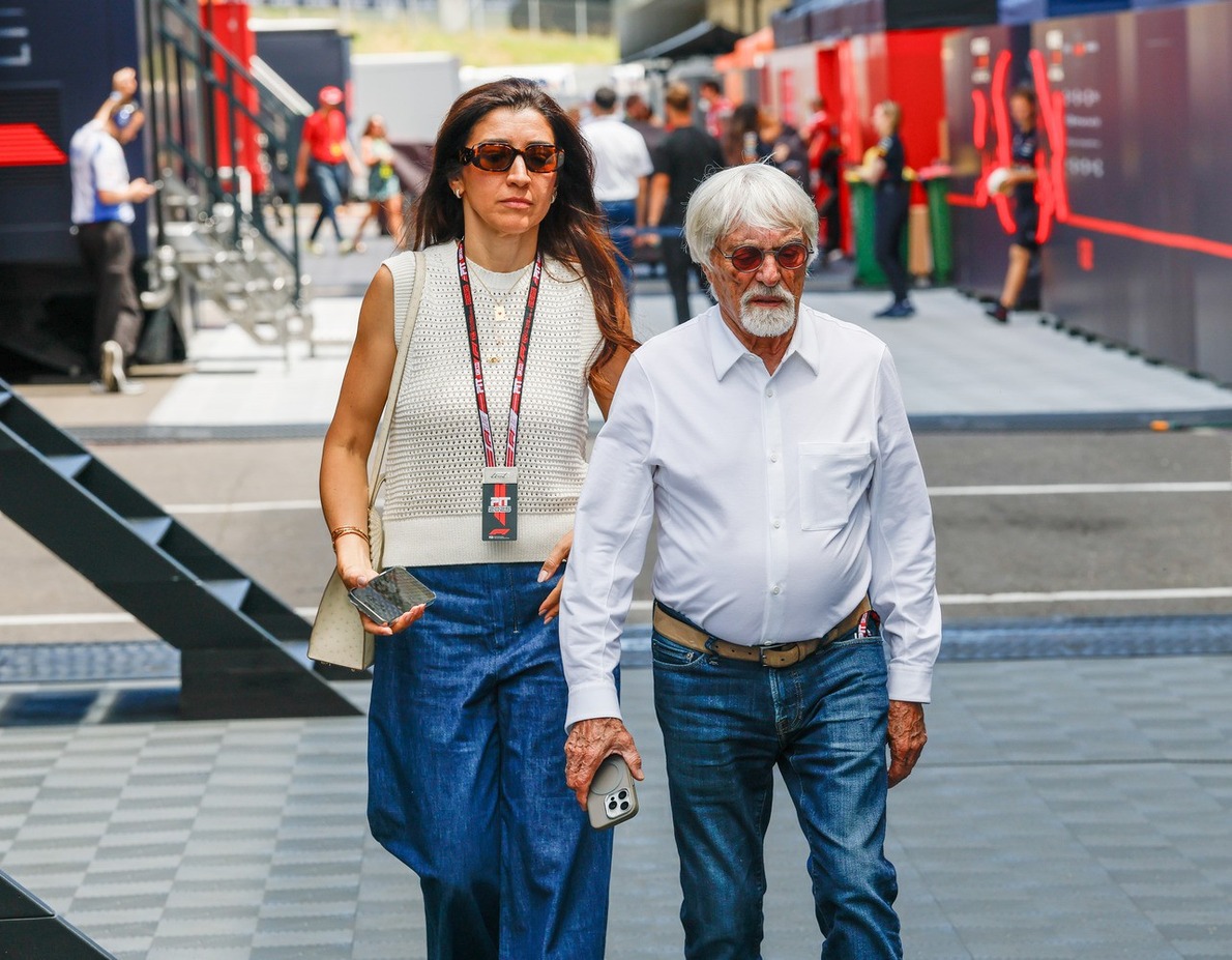  - Mit keresett Bernie Ecclestone az F1-es Osztrák Nagydíj dobogóján?