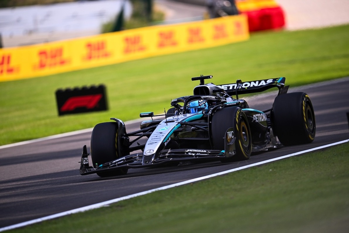  - Hivatalos: Vizsgálat indult Russell ellen a belga sprintkvalifikáció után