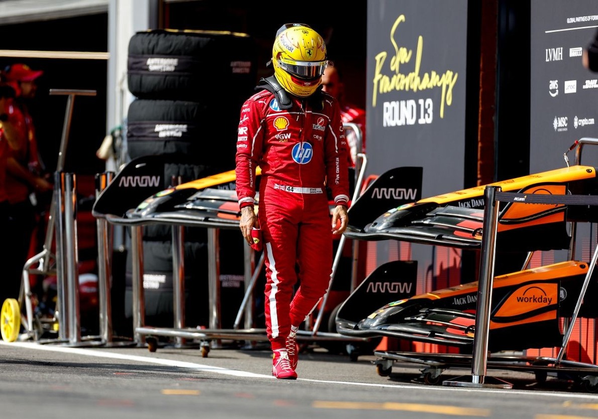  és  - Hamilton a 15. helyen végzett a sprinten az új fejlesztési csomaggal