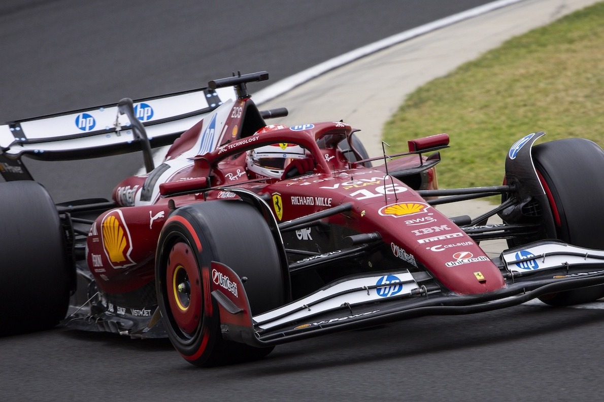  - Leclerc mágikus pole-köre a Hungaroringen - így vert Hamiltonra 11 pozíciót! (videó)
