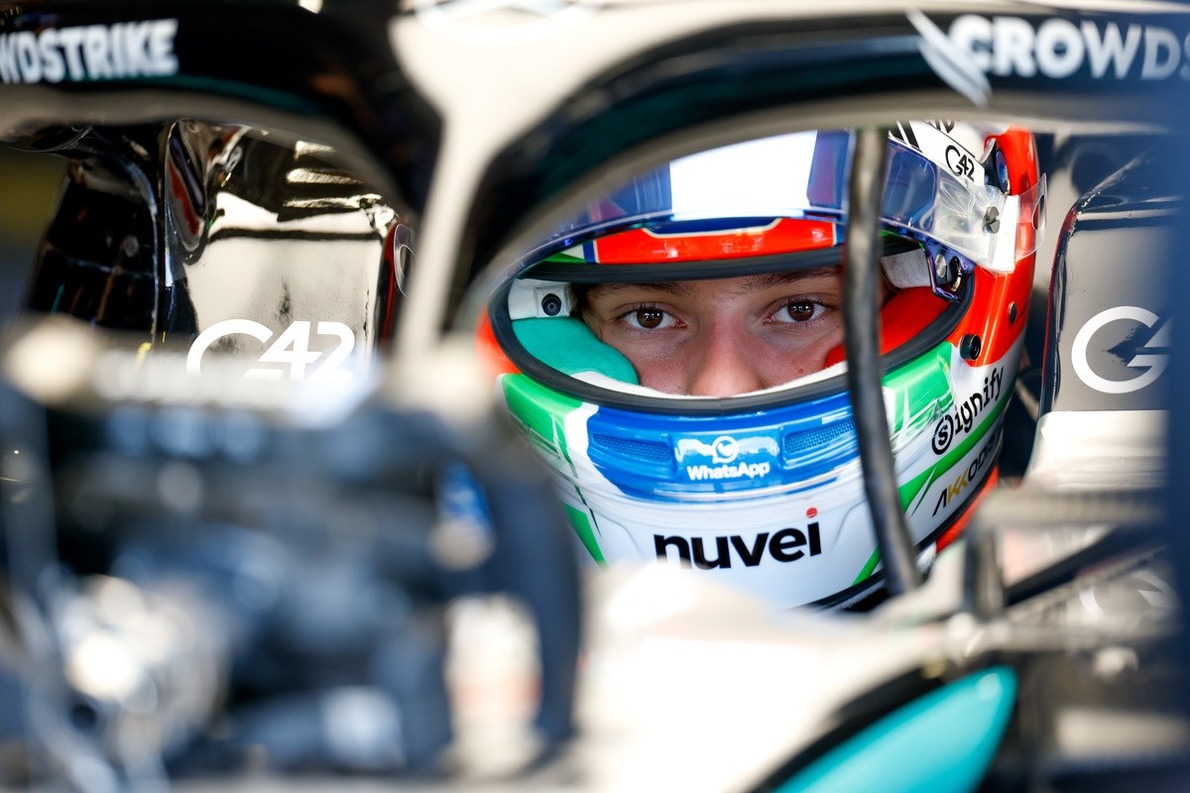  - „Csalódást keltő volt” – Antonelli először kapott nyílt kritikát a csapatától