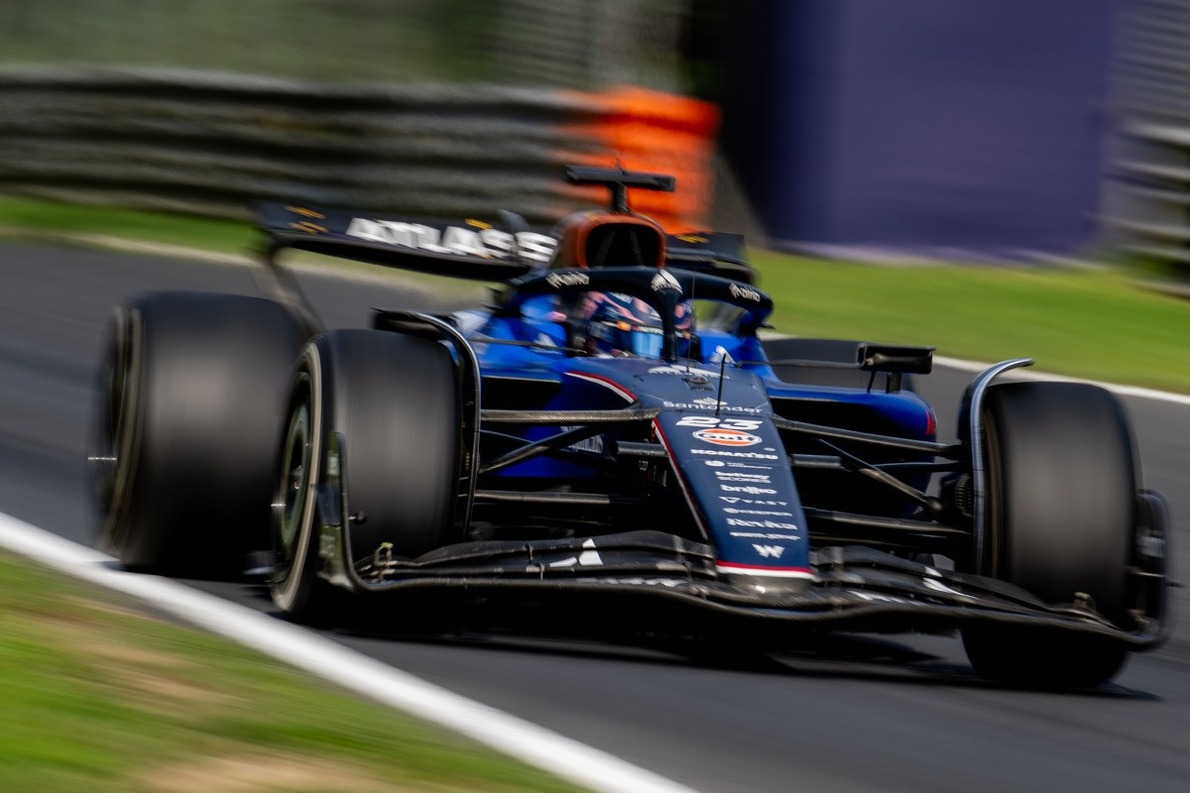  - Albon már Antonelli előtt a pontversenyben: „Kimivel fogok csatázni Abu-Dzabiig”